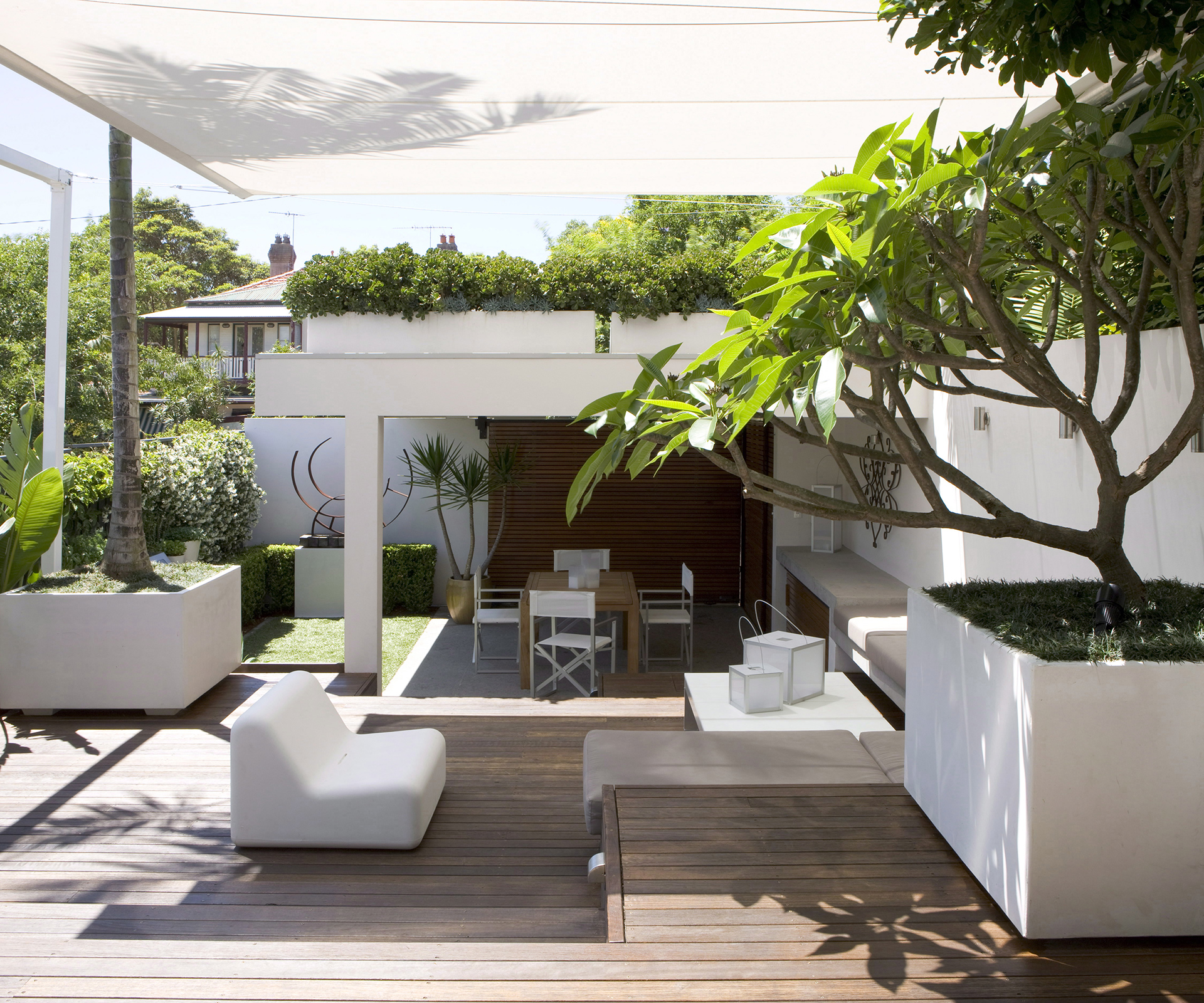 How to create the ultimate courtyard garden in 10 steps