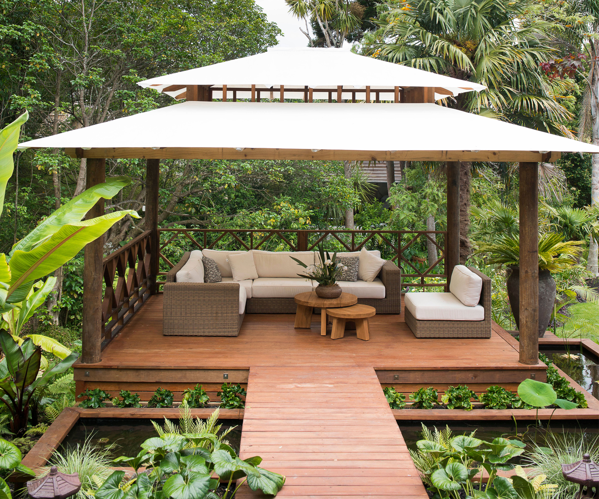 A lush Balinese style garden hidden in an Auckland backyard