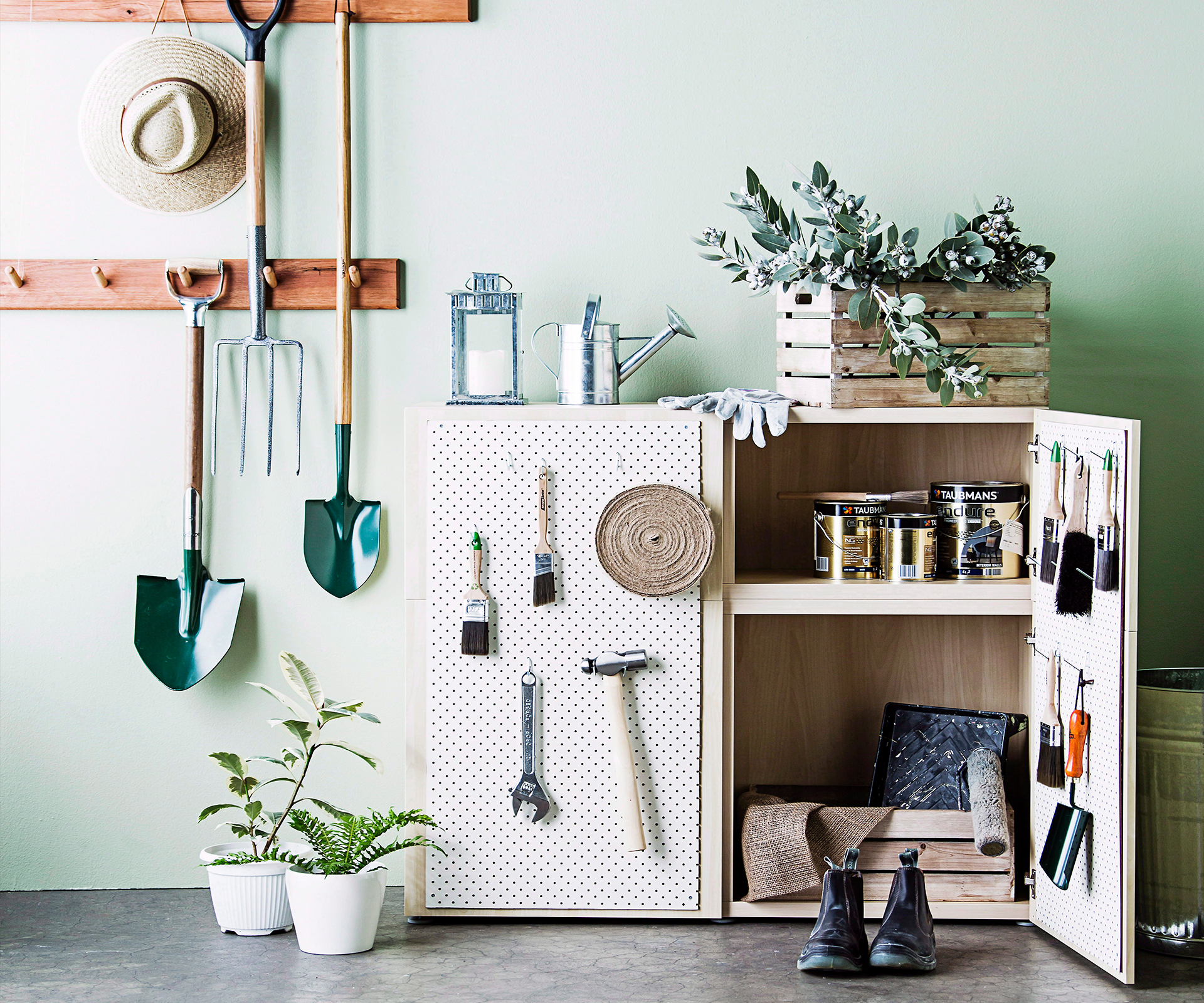 how to re-organise garage and shed, clutter-free feb