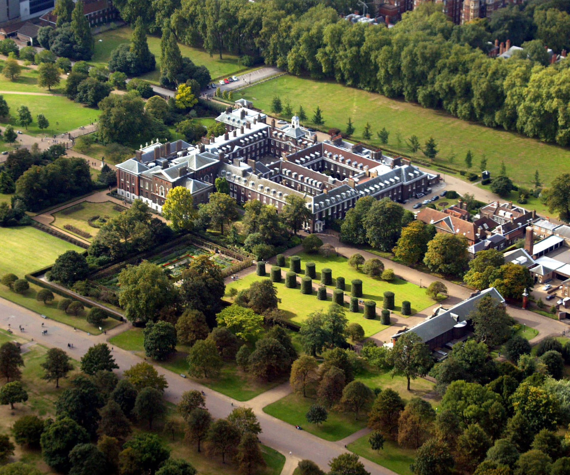 homes owned by the British royal family: Kensington Palace 