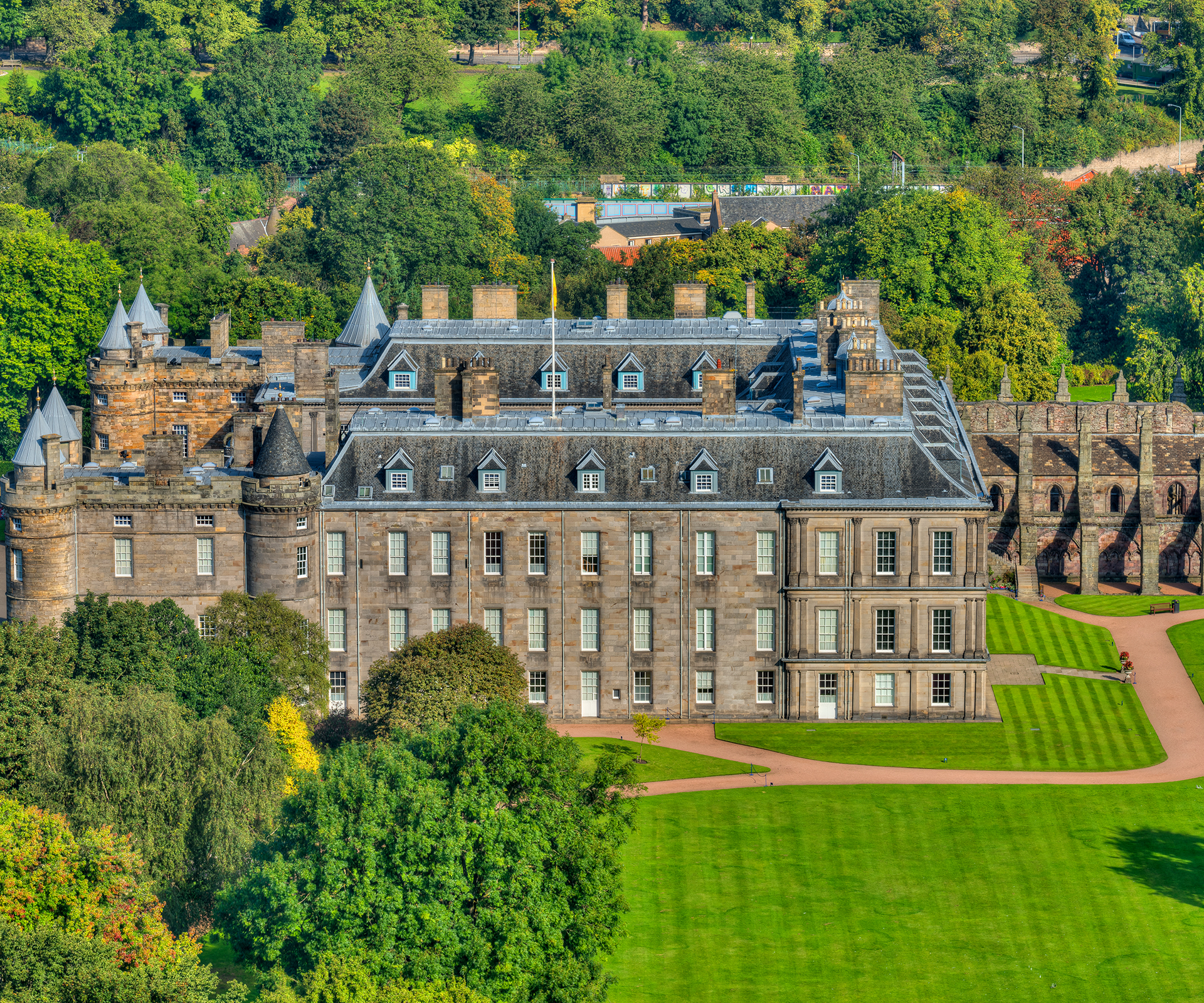 homes owned by the British royal family: The Palace of Holyroodhouse 